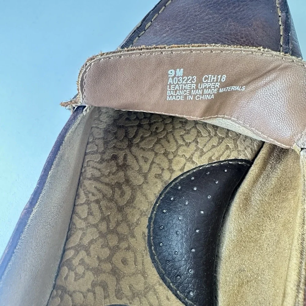 B.O.C. Merton Pebbled Brown Leather Slip On Loafer Shoes Comfort A03223 Mens 9 M